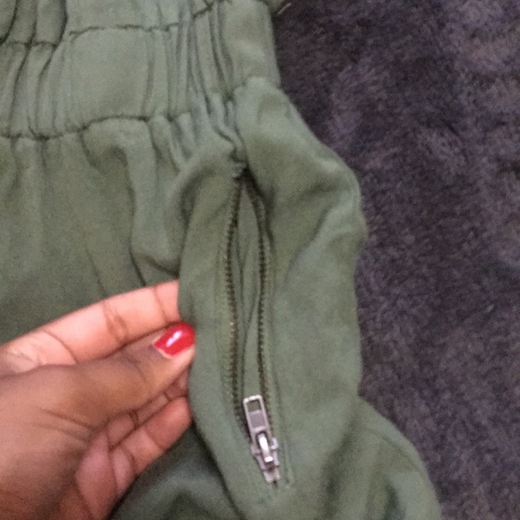 Super cute jumpsuit - Picture 3 of 6